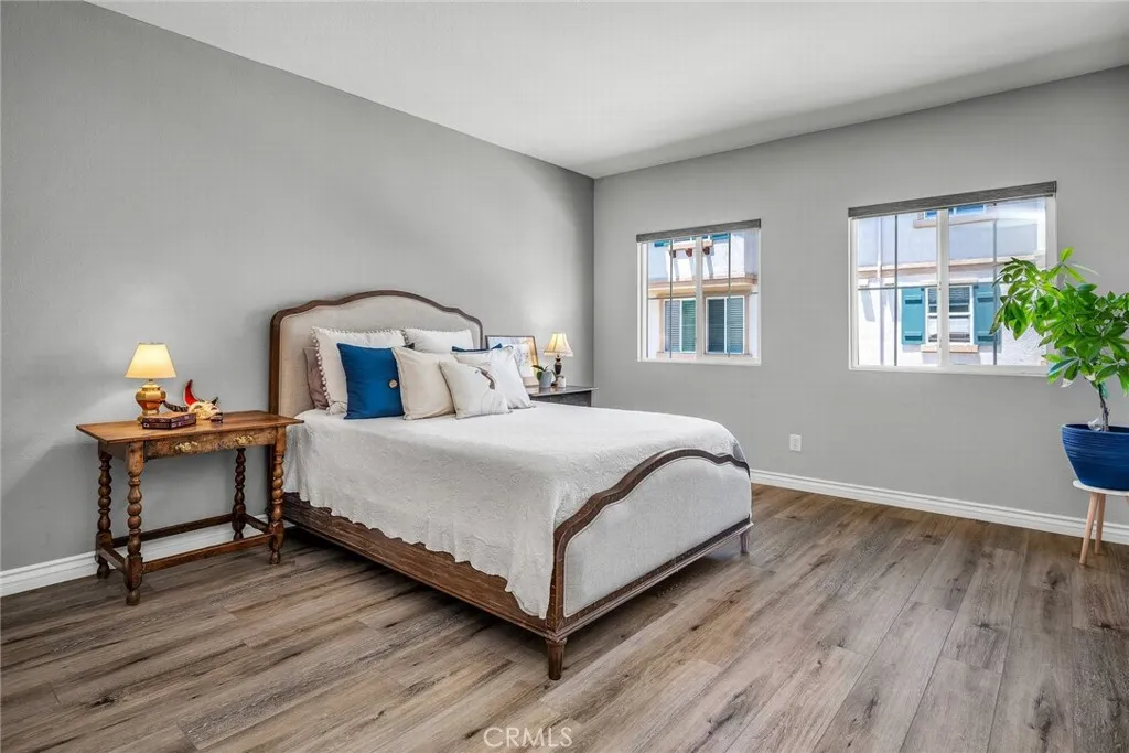 Newbury Park, California 91320, United States, 2 Bedrooms Bedrooms, ,3 BathroomsBathrooms,Residential,Active,173120