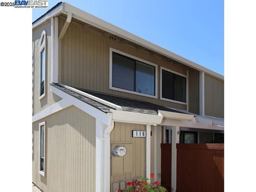 Bright & Airy Move-in ready to this 2 story corner end unit. Updated kitchen & bathrooms. New Vent hood above the stove. Wood floors through out. Freshly painted interior walls. Dining area lead to back patio with new screen door. Central heating & Air. Walking distance to downtown area & Farmer's market. Conveniently located near shopping, restaurant, schools, senior center. Easy access to freeway 680. Small Complex with Low HOA dues. No Rental Restriction. Visit 3D tour: https://discover.matterport.com/space/FX66eXJVzjq