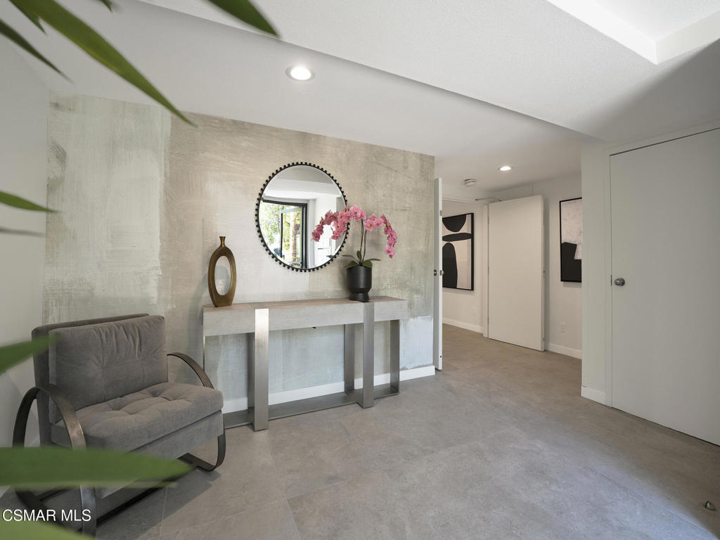 4706 Park Encino Lane 324