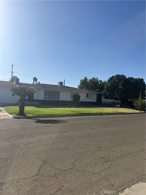 Photo of 2105 N Archie Ave, Fresno, CA 93703 (MLS # IV26201357)