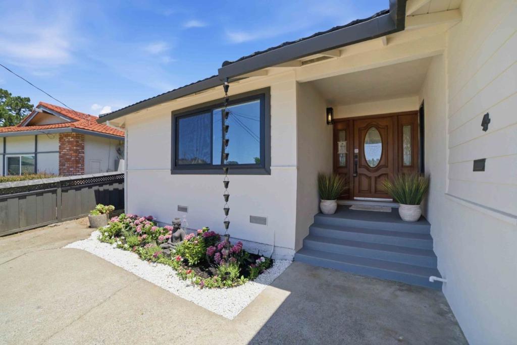 4 Dionne Court