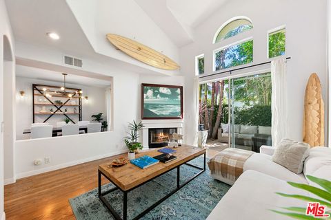 Photo of 6477 Zuma View Place #125, Malibu, CA 90265 (MLS # 25595103) Photo of 6477 Zuma View Place #125, Malibu, CA 90265 (MLS # 25595103)