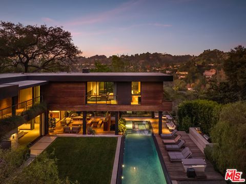 9551 Oak Pass Road Beverly Hills CA 90210