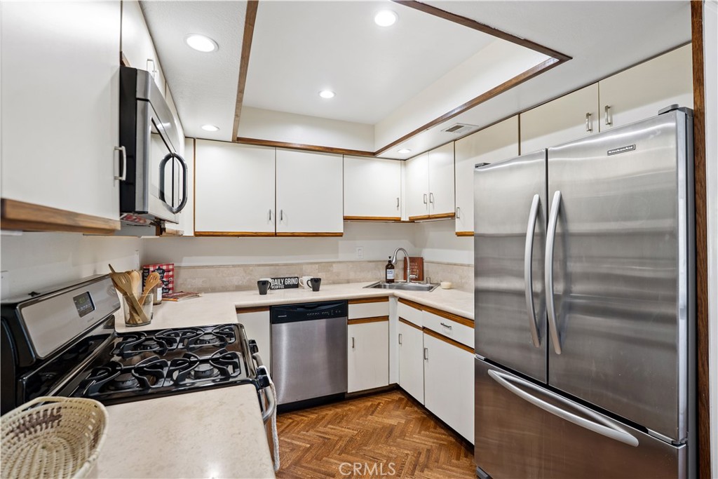 Meadow Ridge Condos (819) - Residential