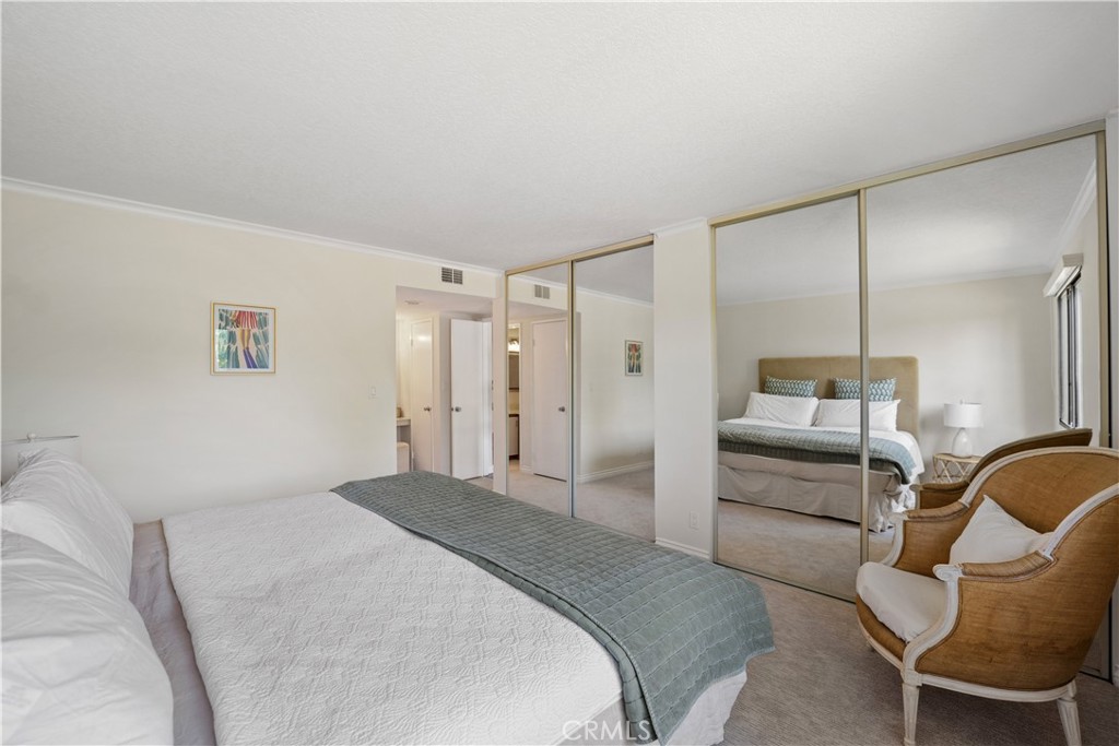 Meadow Ridge Condos (819) - Residential