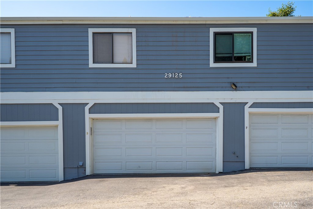 Meadow Ridge Condos (819) - Residential