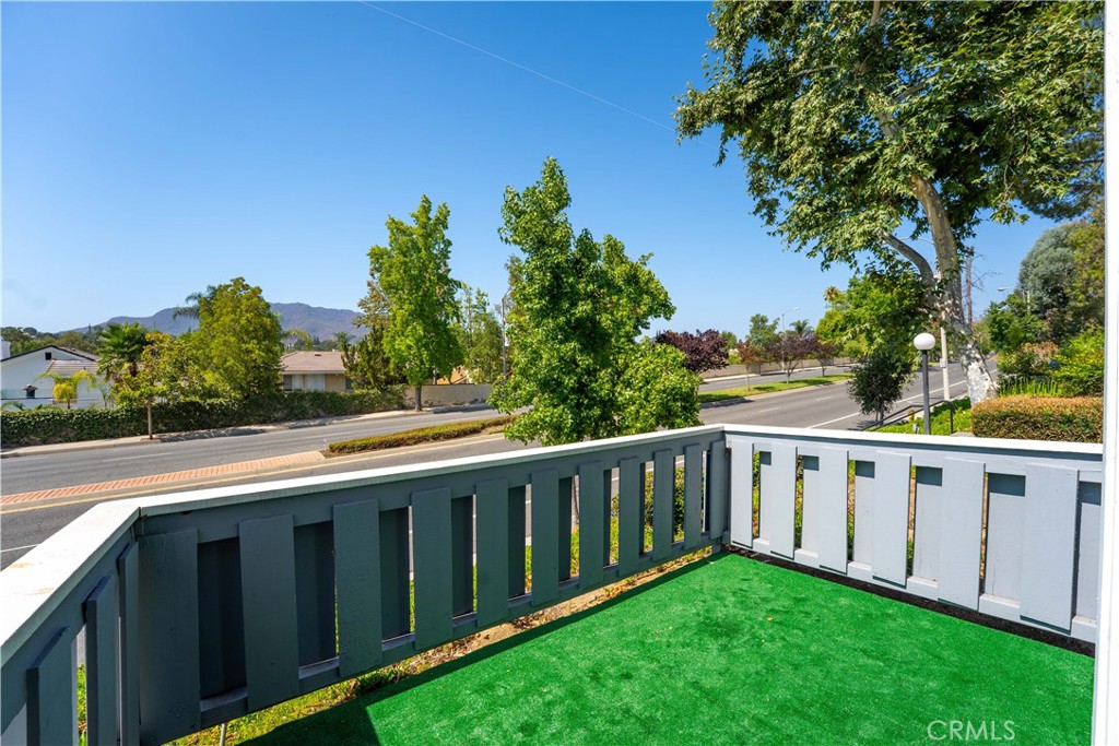 Meadow Ridge Condos (819) - Residential