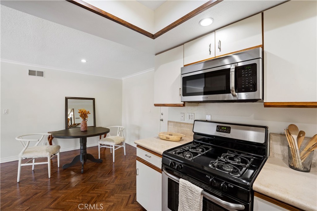 Meadow Ridge Condos (819) - Residential