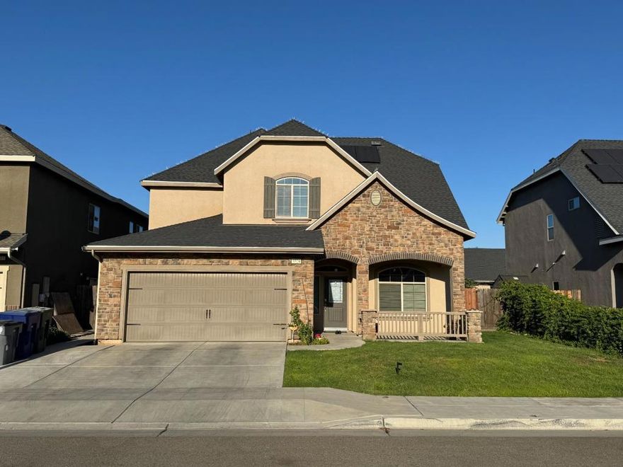 Welcome to this beautifully updated 4-bedroom, 3-bathroom residence in a well-maintained area of Fresno. Located in the highly-regarded Clovis Unified School District, this home has been thoughtfully refreshed to offer a modern and comfortable living experience. Close to Roger S. oraze elementary School, Closed to freeway 180, super market & not far from Airport. Don't miss out on this fantastic opportunity! With all the updates complete, this move-in-ready home offers comfort, style, and an excellent location.