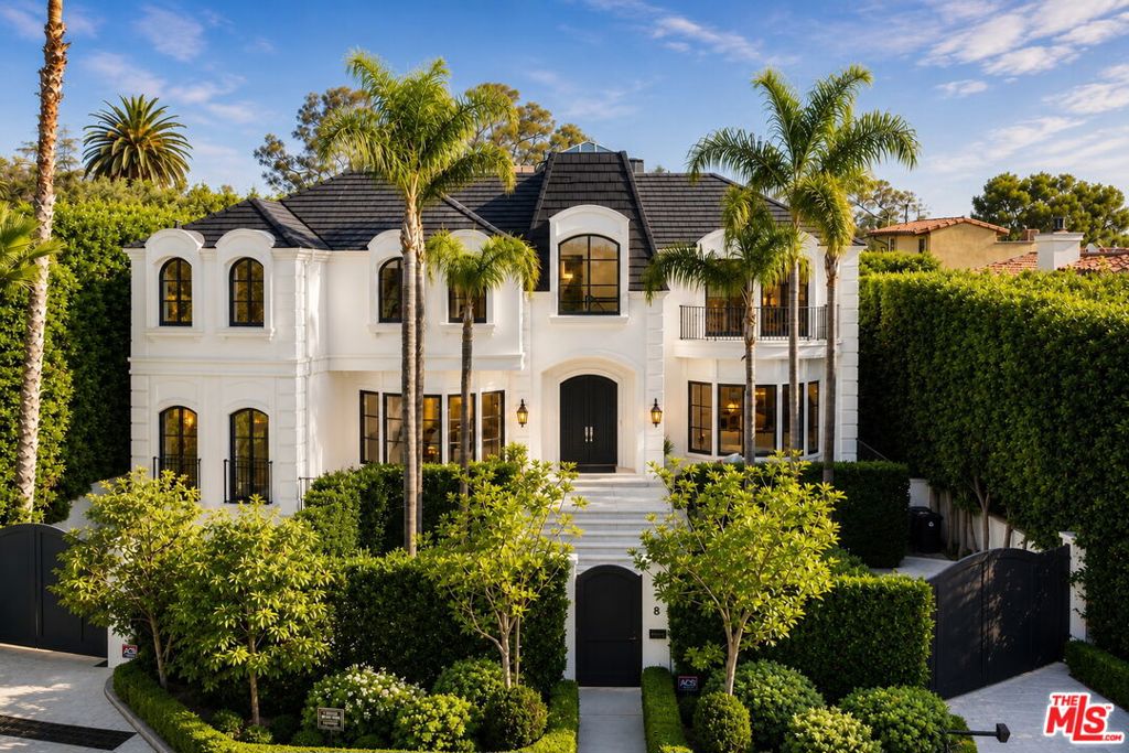 8 Oakmont Drive