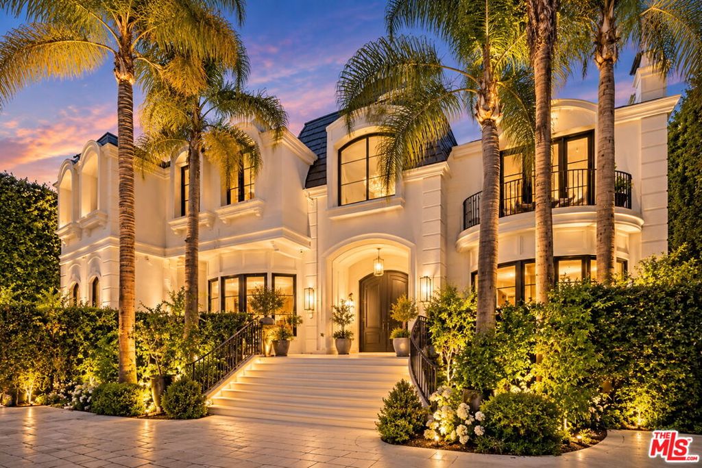 8 Oakmont Drive