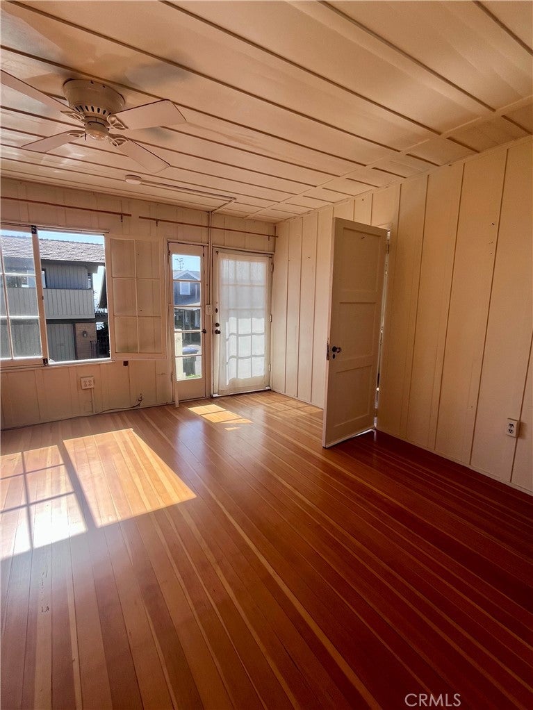 Photo of 163 Sunset TER, Laguna Beach, CA 92651 (MLS # OC26214875)