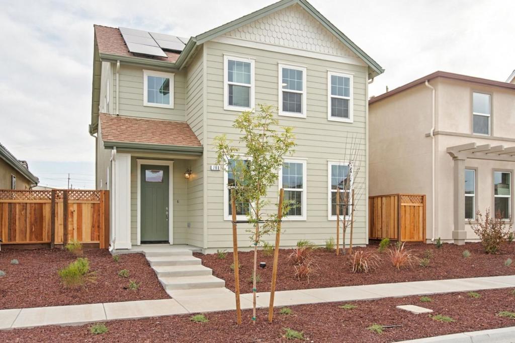 768 Aurora Way