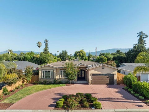 Photo of 18548 Paseo Tierra, Saratoga, CA 95070 (MLS # ML82054678)