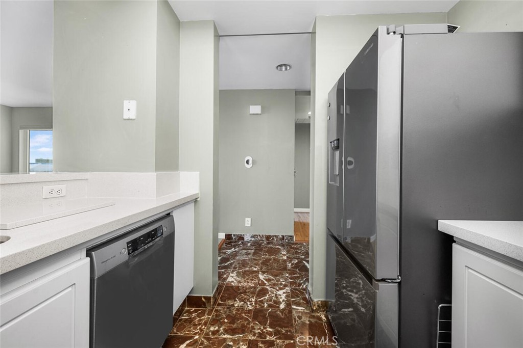 525 E Seaside Way 904