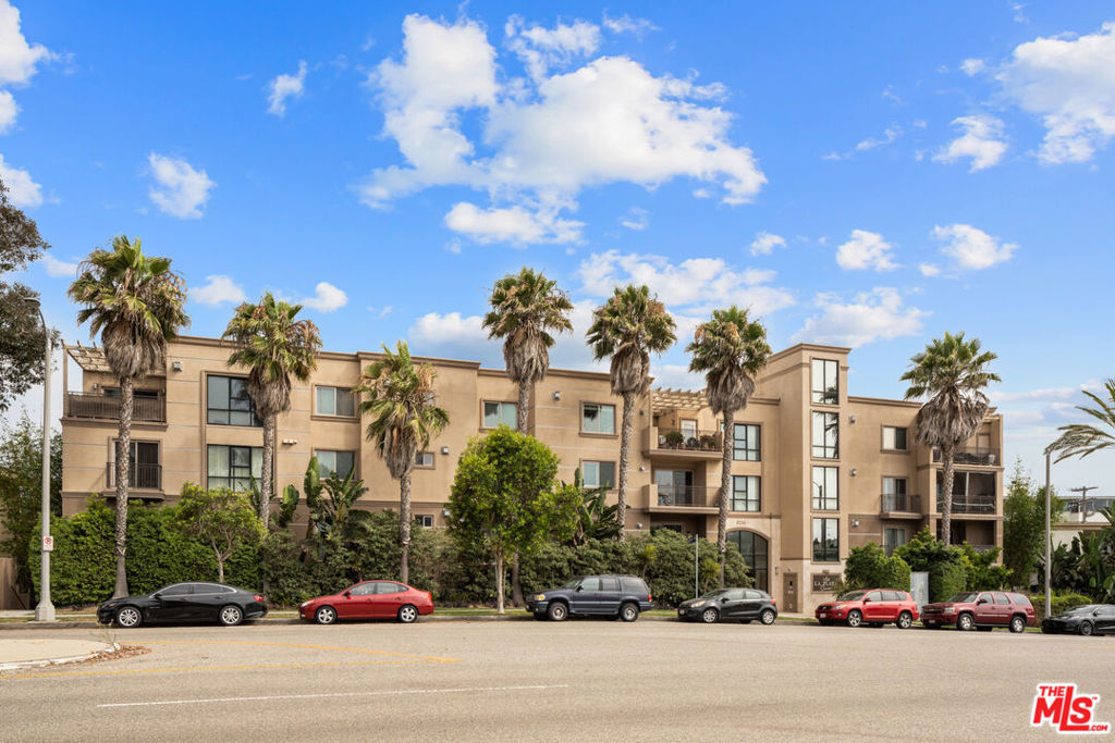 8238 W Manchester Avenue 204