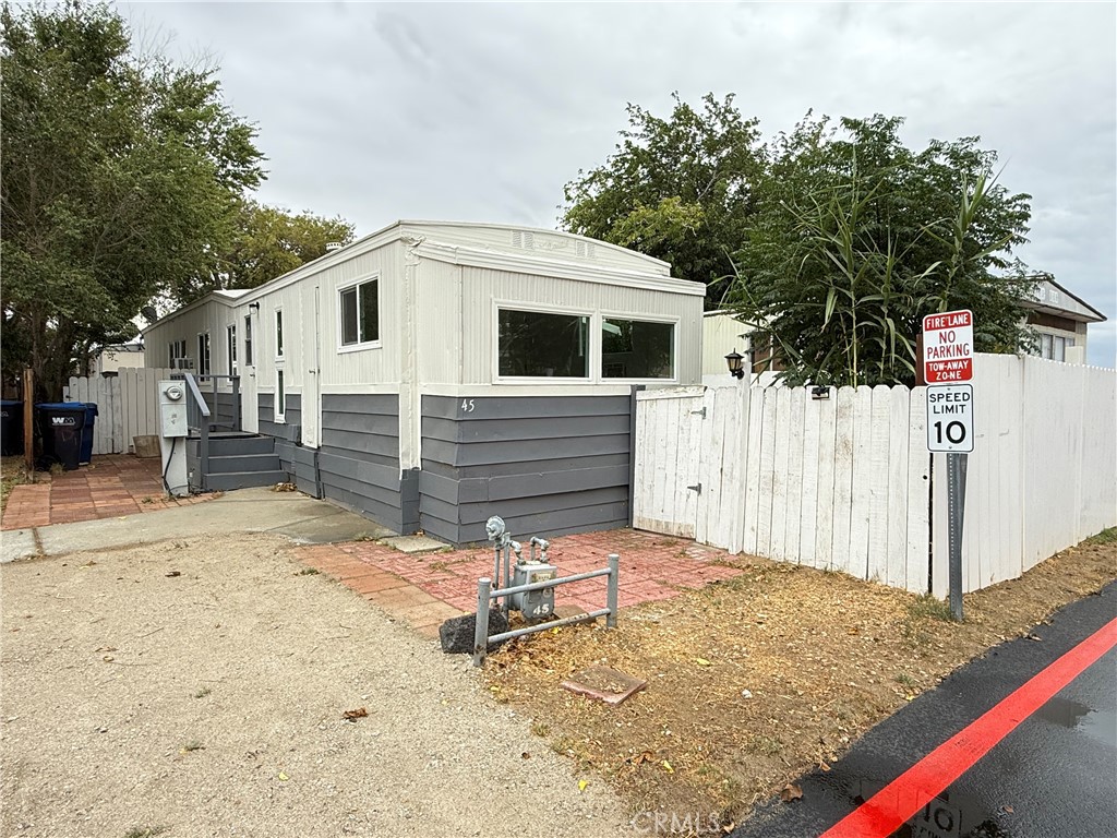 Amazing 4-Bedroom, 2-Bath Remodel home.
Step into this beautifully remodeled 4 bedroom home featuring recessed lighting throughout, new kitchen, fresh paint, new windows, an AC unit in each bedroom, private yard perfect for relaxing or entertaining. With a monthly space rent of just $720.00, you can own this incredible property for less than the cost of renting an apartment. Don’t miss your chance—come see it today and make it yours!