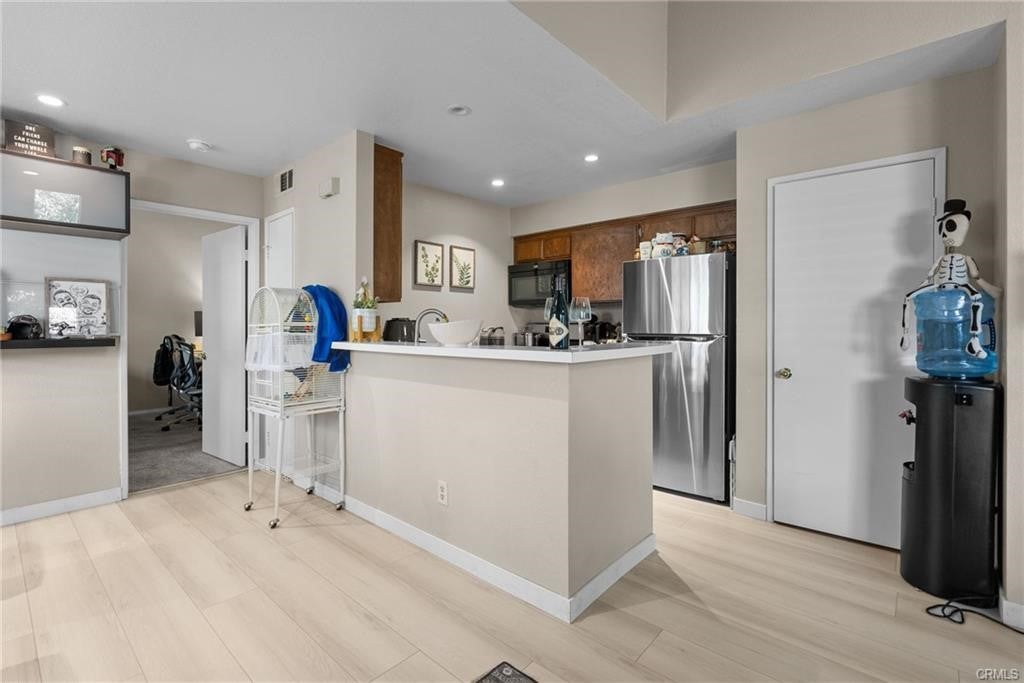 24496 Valle Del Oro 204