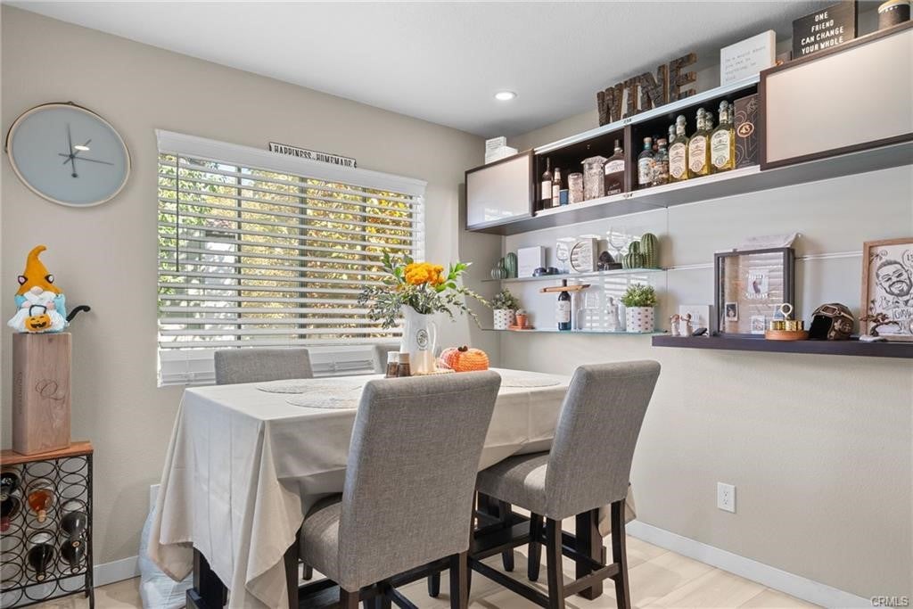 24496 Valle Del Oro 204