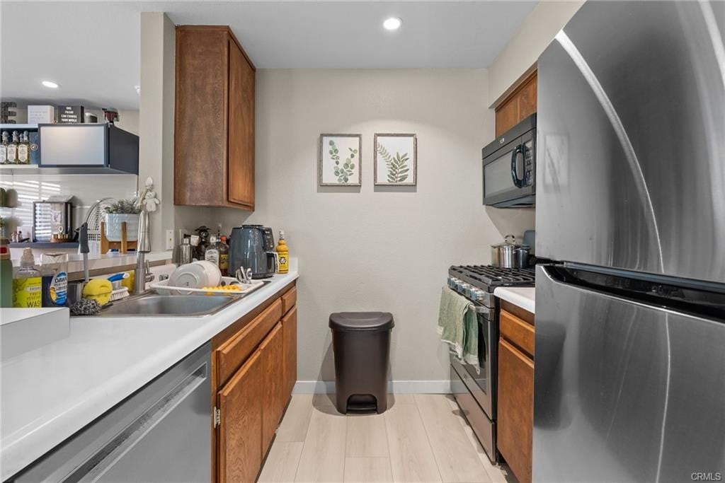 24496 Valle Del Oro 204