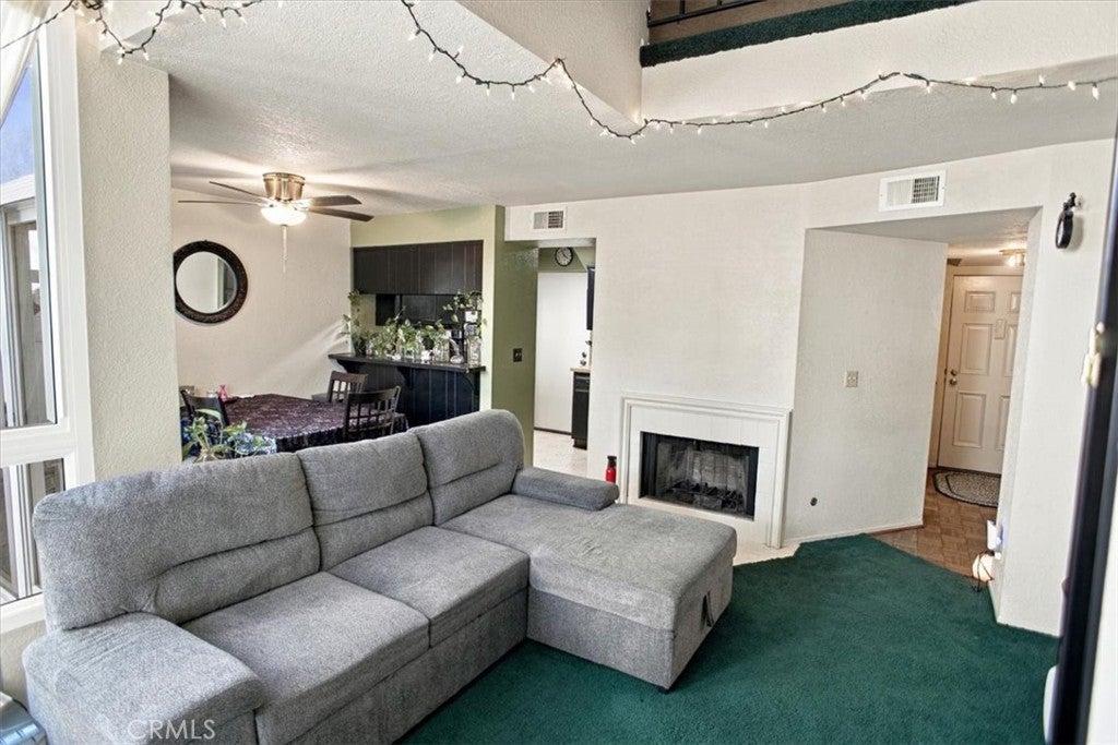 16857 San Fernando Mission Boulevard 48