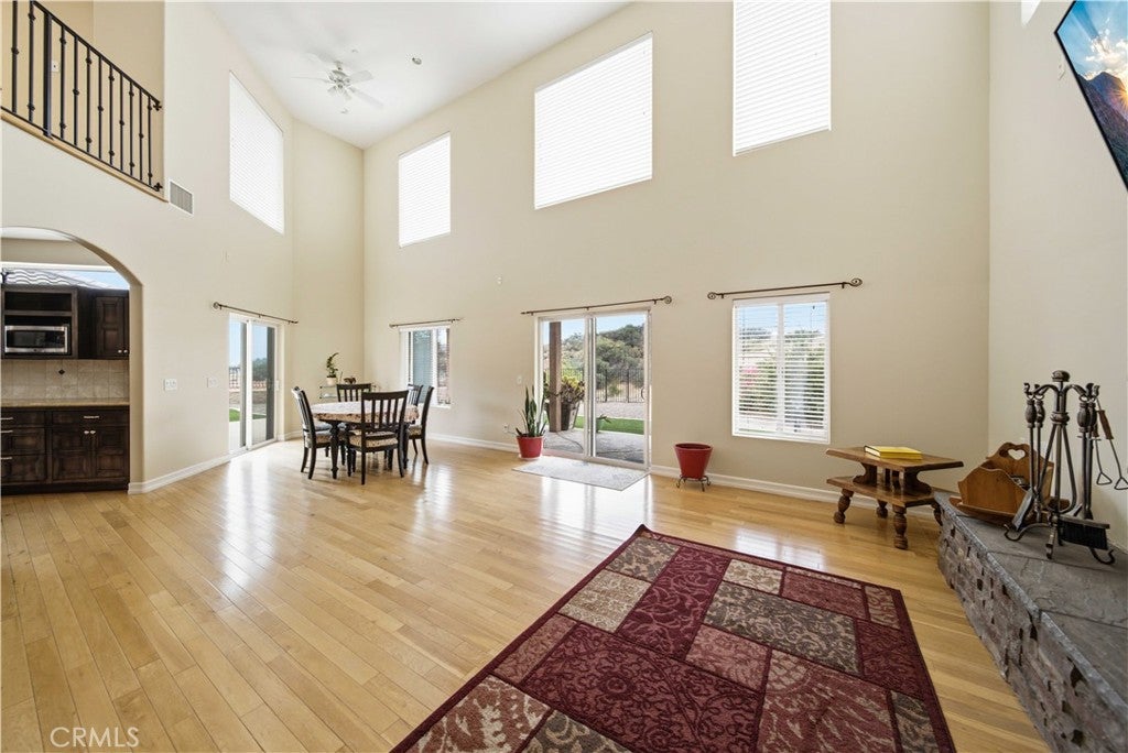 13675 Davenport