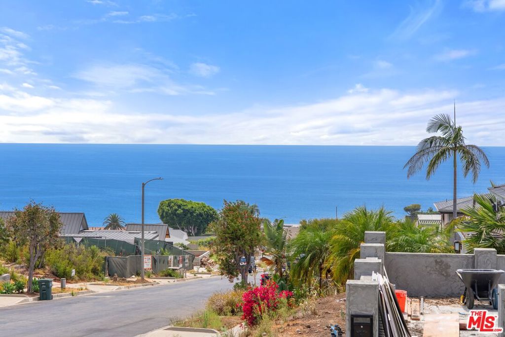3709 Castlerock Road