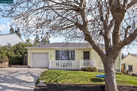 Photo of 59 59 La Cruz Ave Ave, Benicia, CA 94510 (MLS # 41122608)