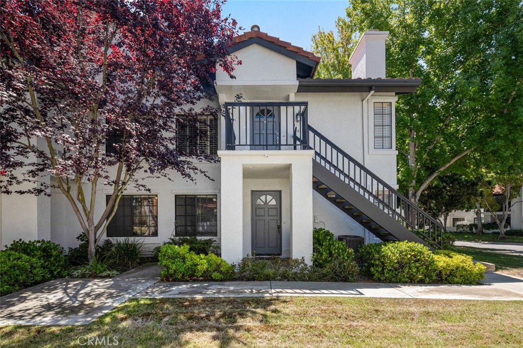 Spacious single level, first floor condo nestled in beautiful Carmel Valley. Conveniently located freeway close, and minutes away from Del Mar and Torrey Pines Beach. Near to golf, dining, shopping and more. Walking distance to schools and parks. This highly desirable East Bluff home features two primary suites, a large great room, and two patio spaces to take in the gorgeous surroundings. Enjoy the community pool and spa. Experience So Cal living at its best.