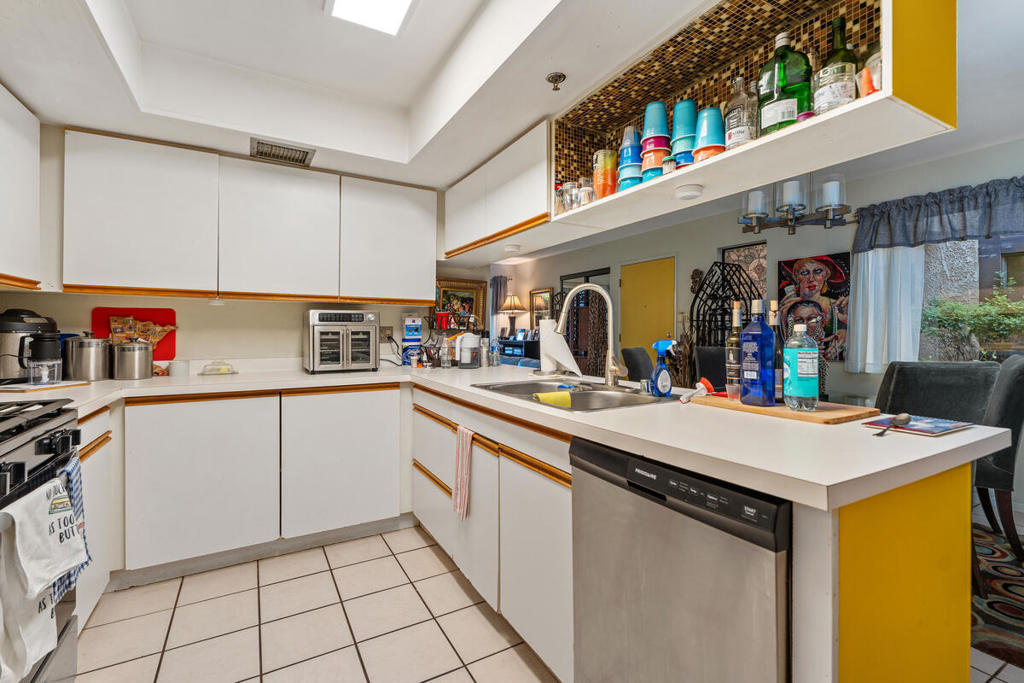 Camino Del Sol - Residential