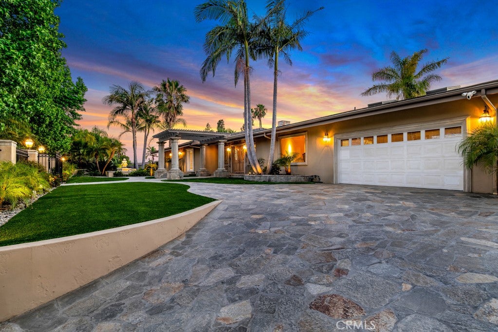11901 Susan DR