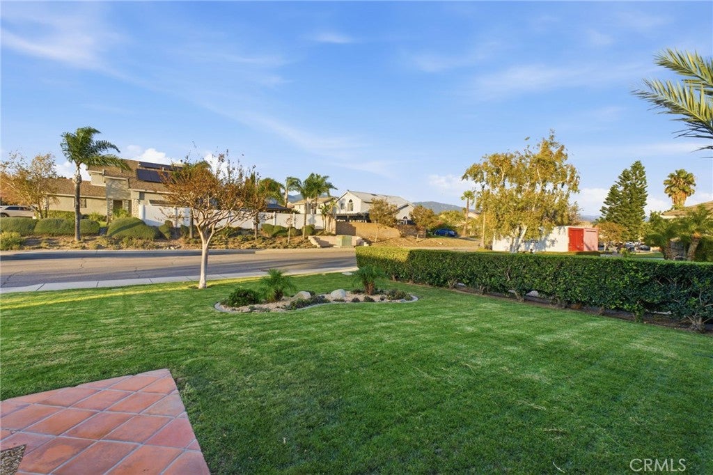 2813 W Buena Vista Drive