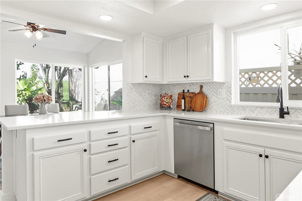 PROPERTIES 907 Saint Ann Drive