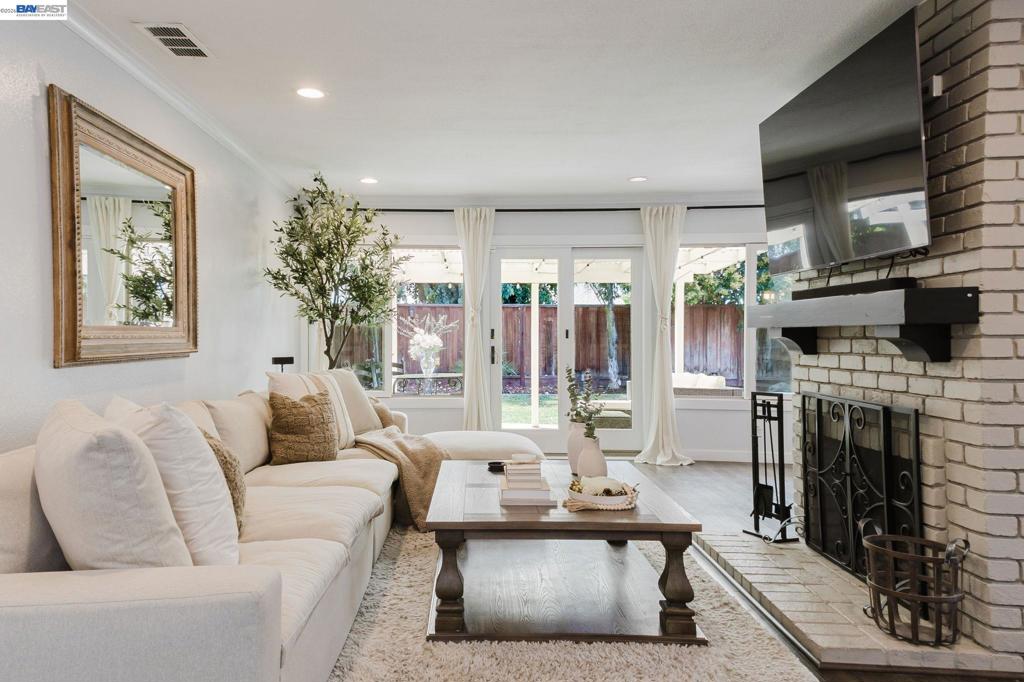 220 Yosemite Dr. DR, Livermore CA 94551
