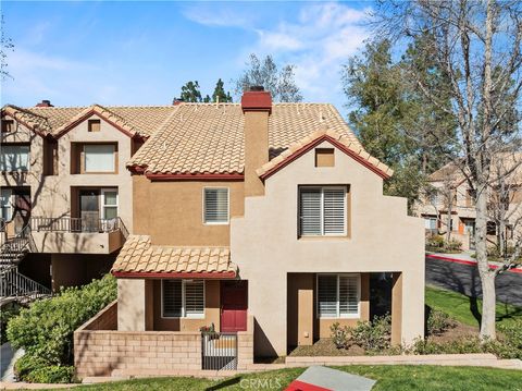 Photo of 22713 Copper Hill Dr #42, Saugus, CA 91350 (MLS # SR26040874)