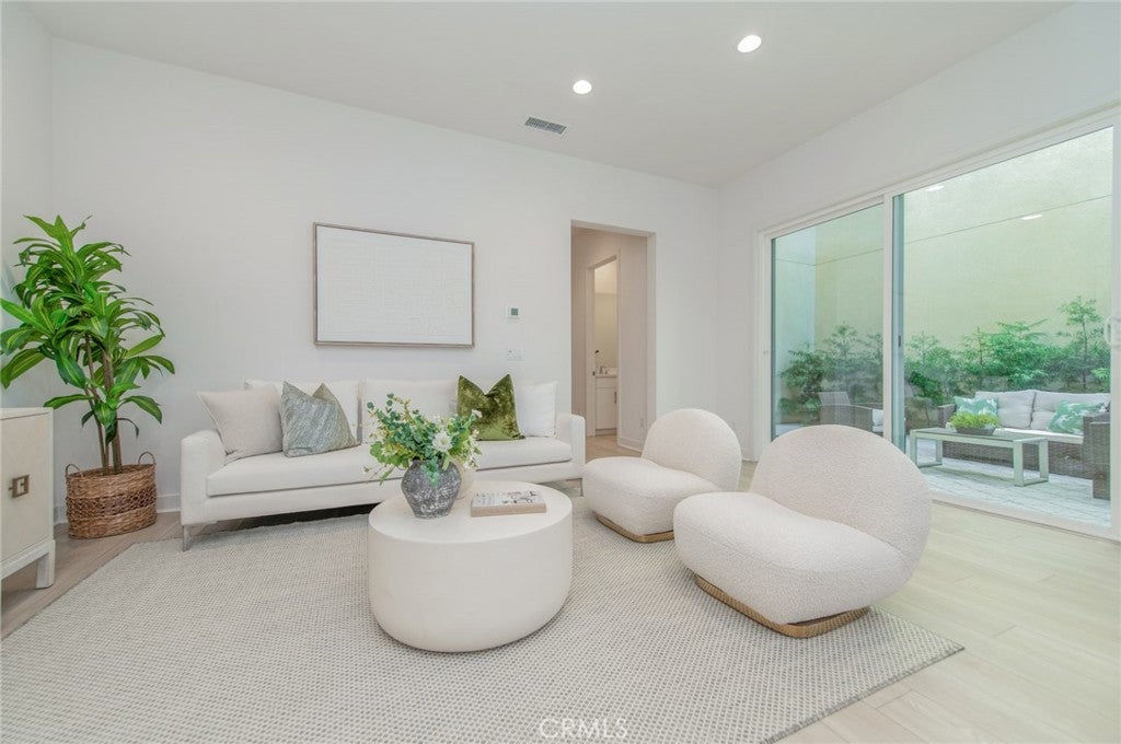 185 Yugen, Irvine CA 92618 - Photo 8