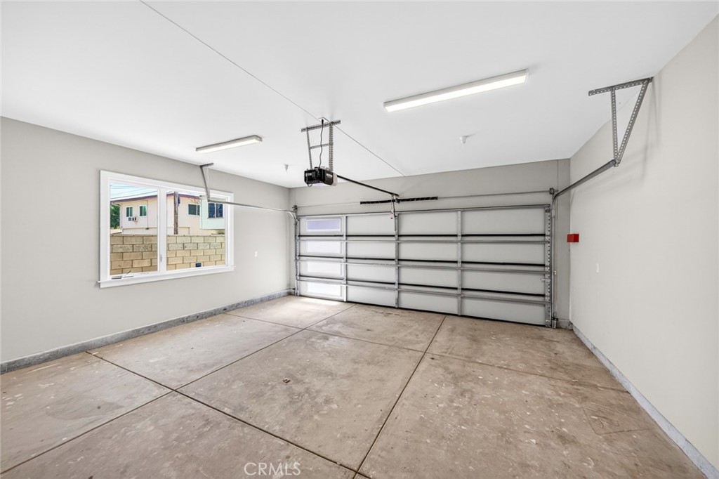 5935 Kauffman Ave. C