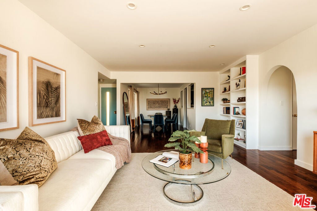 4343 Finley Avenue 25