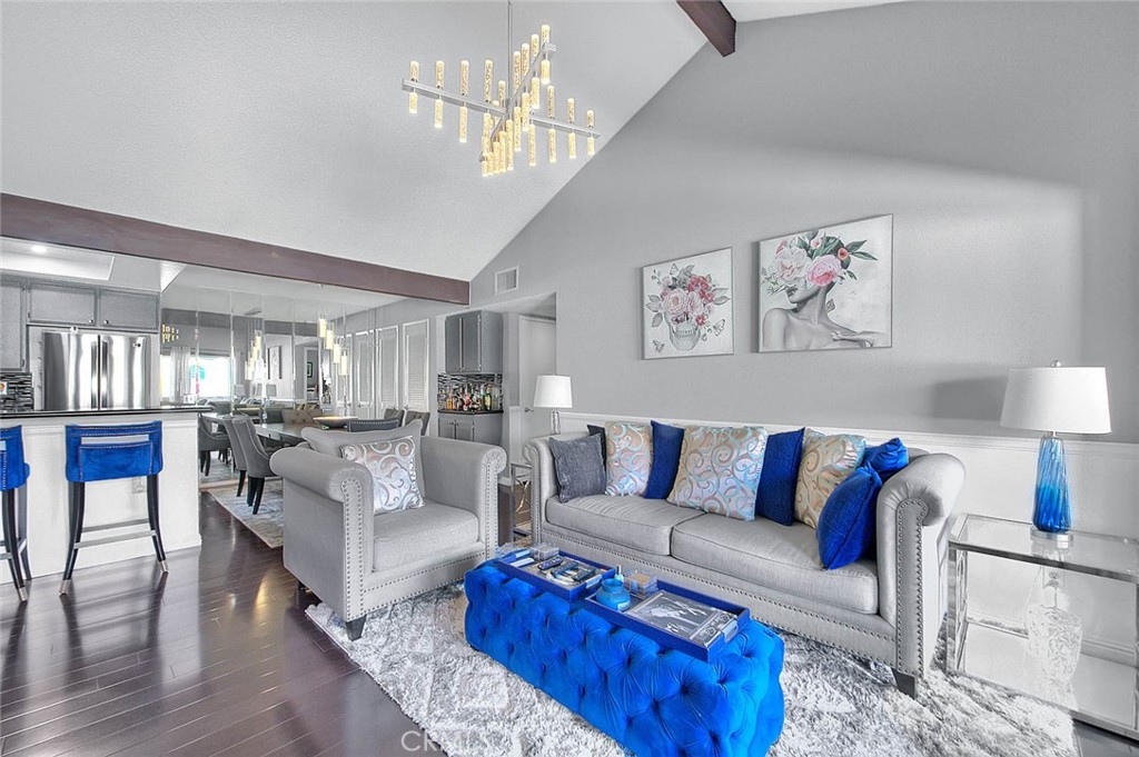 44 Carriage Way 108