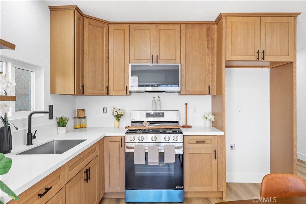 Photo of 9008 Baring Cross, Los Angeles, CA 90044 (MLS # DW25273145)