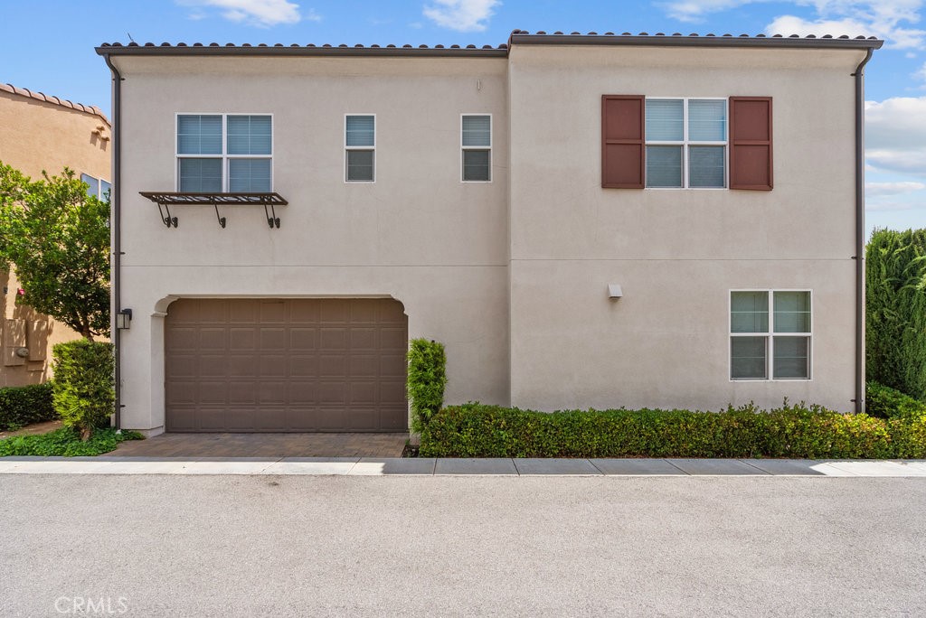 21851 Moveo Drive