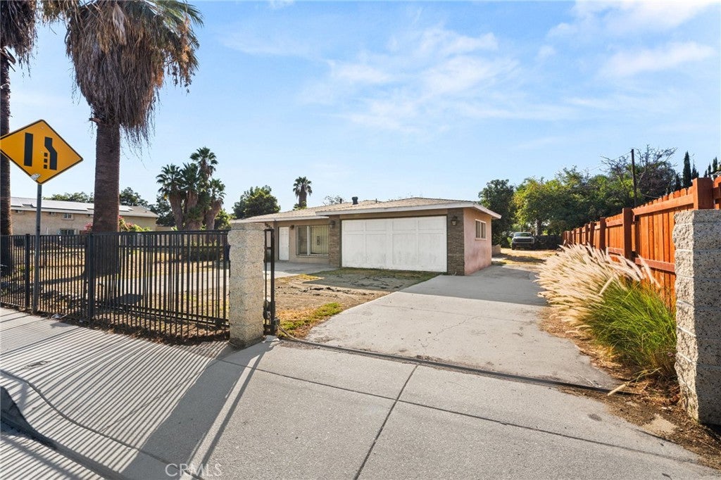 1575 S Tippecanoe