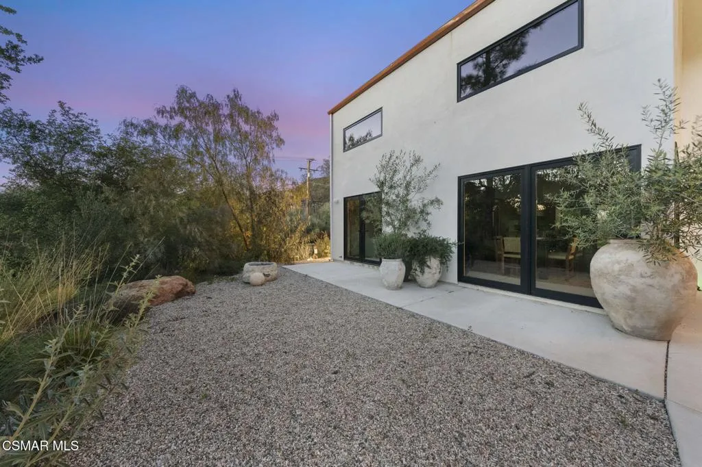 Malibu, California 90265, United States, 4 Bedrooms Bedrooms, ,3 BathroomsBathrooms,Residential,Active,112637