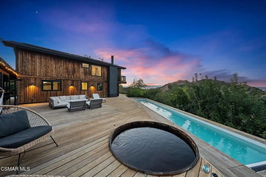 Malibu, California 90265, United States, 4 Bedrooms Bedrooms, ,3 BathroomsBathrooms,Residential,Active,112637