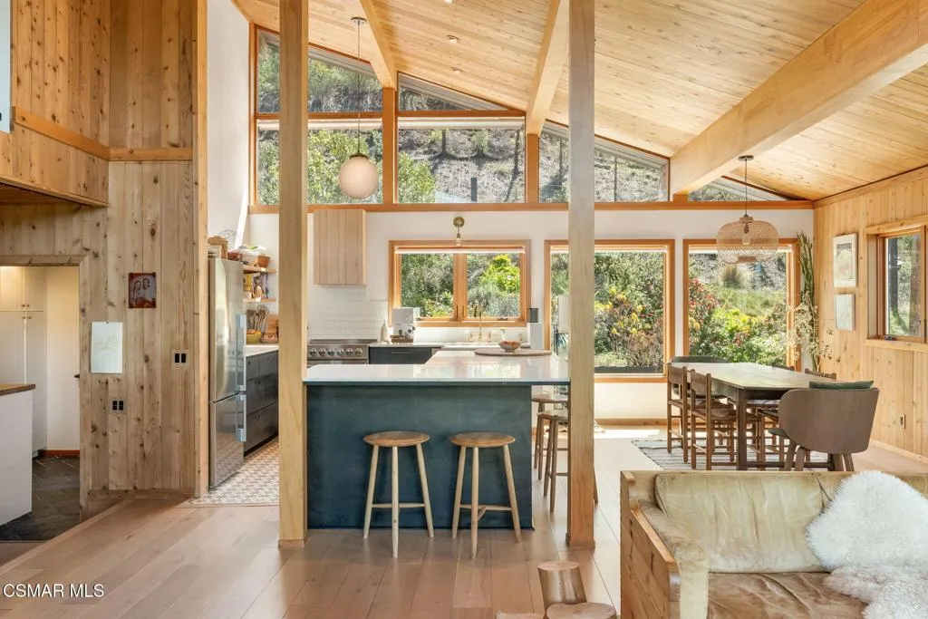 Malibu, California 90265, United States, 4 Bedrooms Bedrooms, ,3 BathroomsBathrooms,Residential,Active,112637