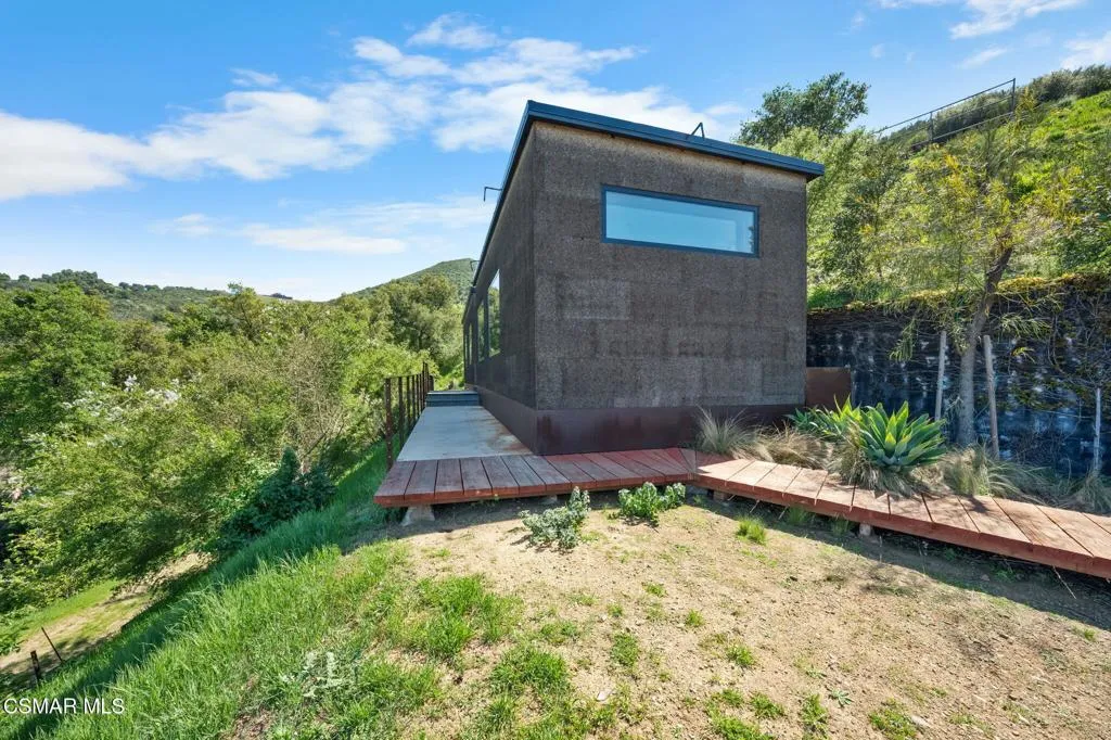 Malibu, California 90265, United States, 4 Bedrooms Bedrooms, ,3 BathroomsBathrooms,Residential,Active,112637