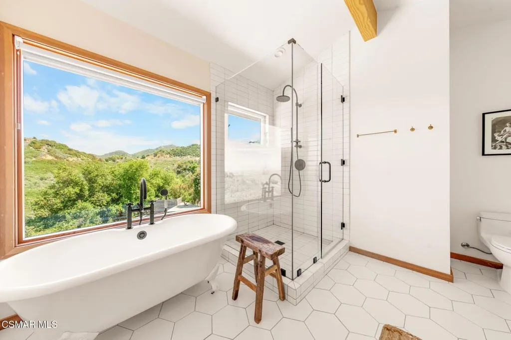 Malibu, California 90265, United States, 4 Bedrooms Bedrooms, ,3 BathroomsBathrooms,Residential,Active,112637