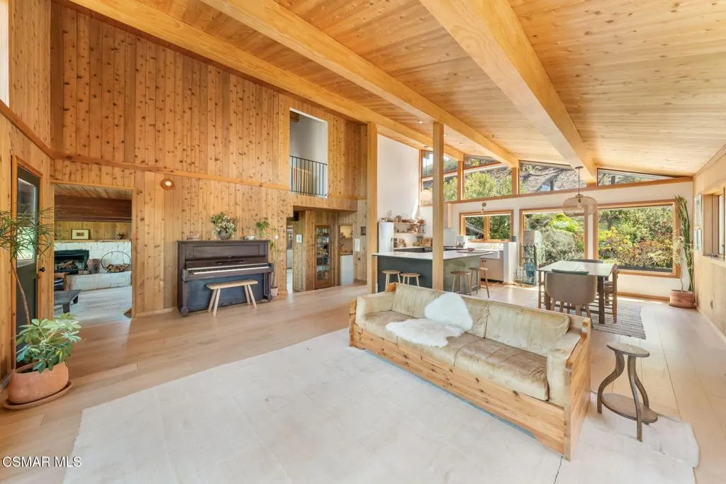 Malibu, California 90265, United States, 4 Bedrooms Bedrooms, ,3 BathroomsBathrooms,Residential,Active,112637