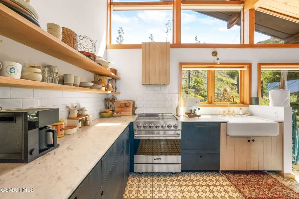 Malibu, California 90265, United States, 4 Bedrooms Bedrooms, ,3 BathroomsBathrooms,Residential,Active,112637