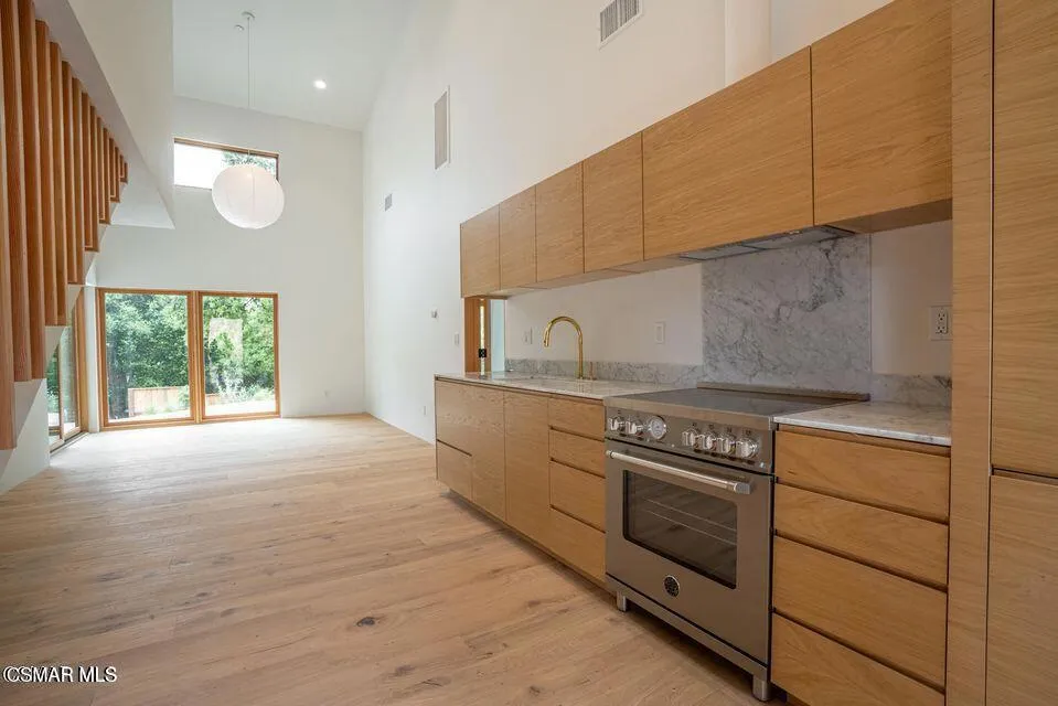 Malibu, California 90265, United States, 4 Bedrooms Bedrooms, ,3 BathroomsBathrooms,Residential,Active,112637